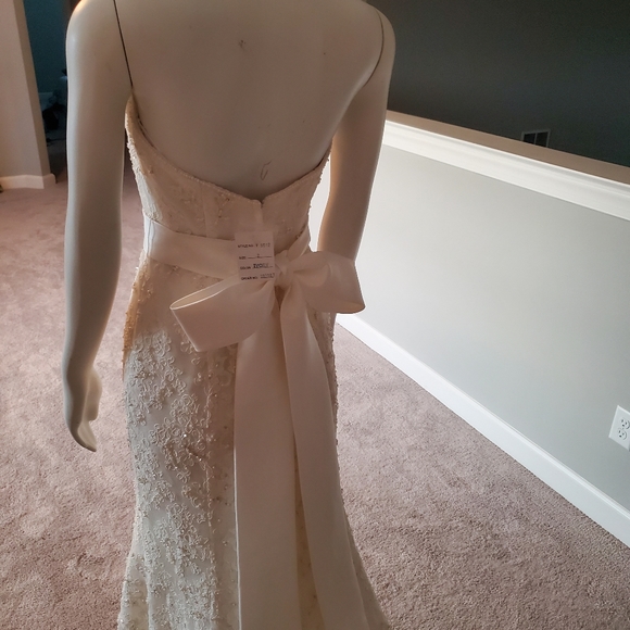 NWT DAVID'S BRIDAL Wedding Dress - Picture 8 of 8